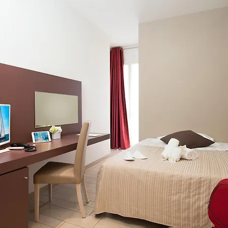 Hotel Fiamma & 4*