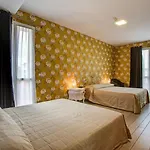 Hotel Fiamma & 4*