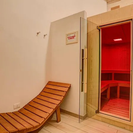 Отель Fiamma & 4*