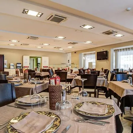 Hotel Fiamma & 4*