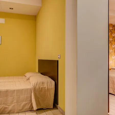 Hotel Fiamma & 4*